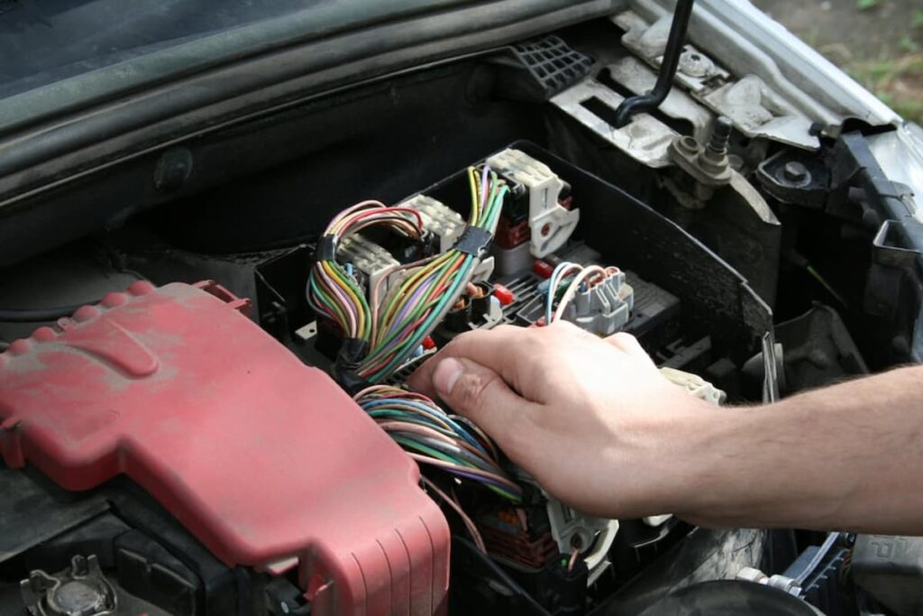 Usterka elektroniki w samochodzie