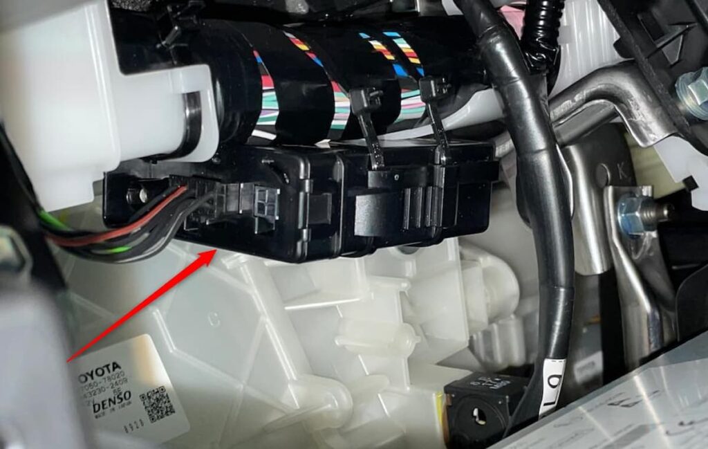 Jakość montażu zabezpieczenia antykradzieżowego  - lexus NX - 4